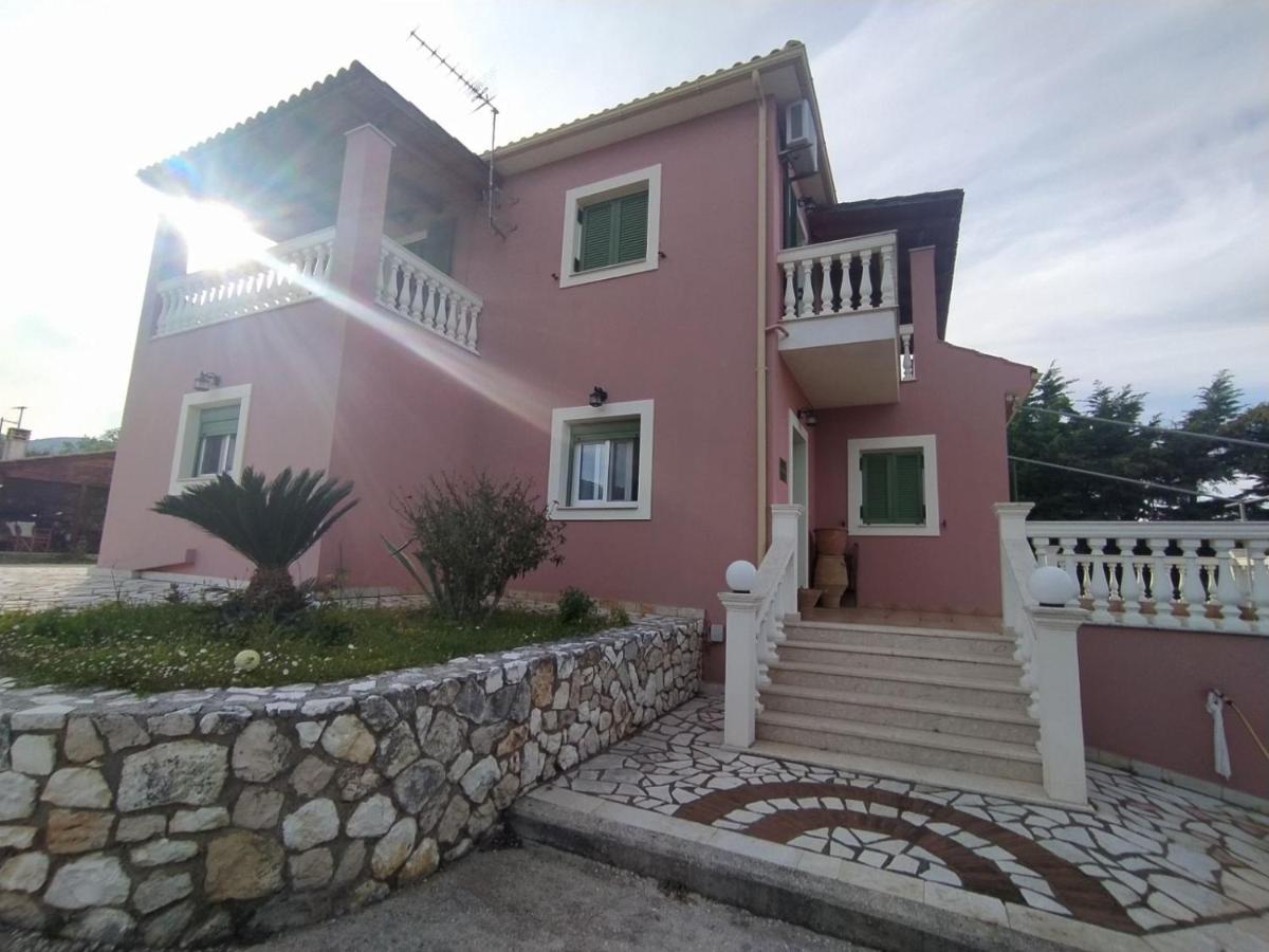 Iliachtides Villas Каравомилос Екстериор снимка