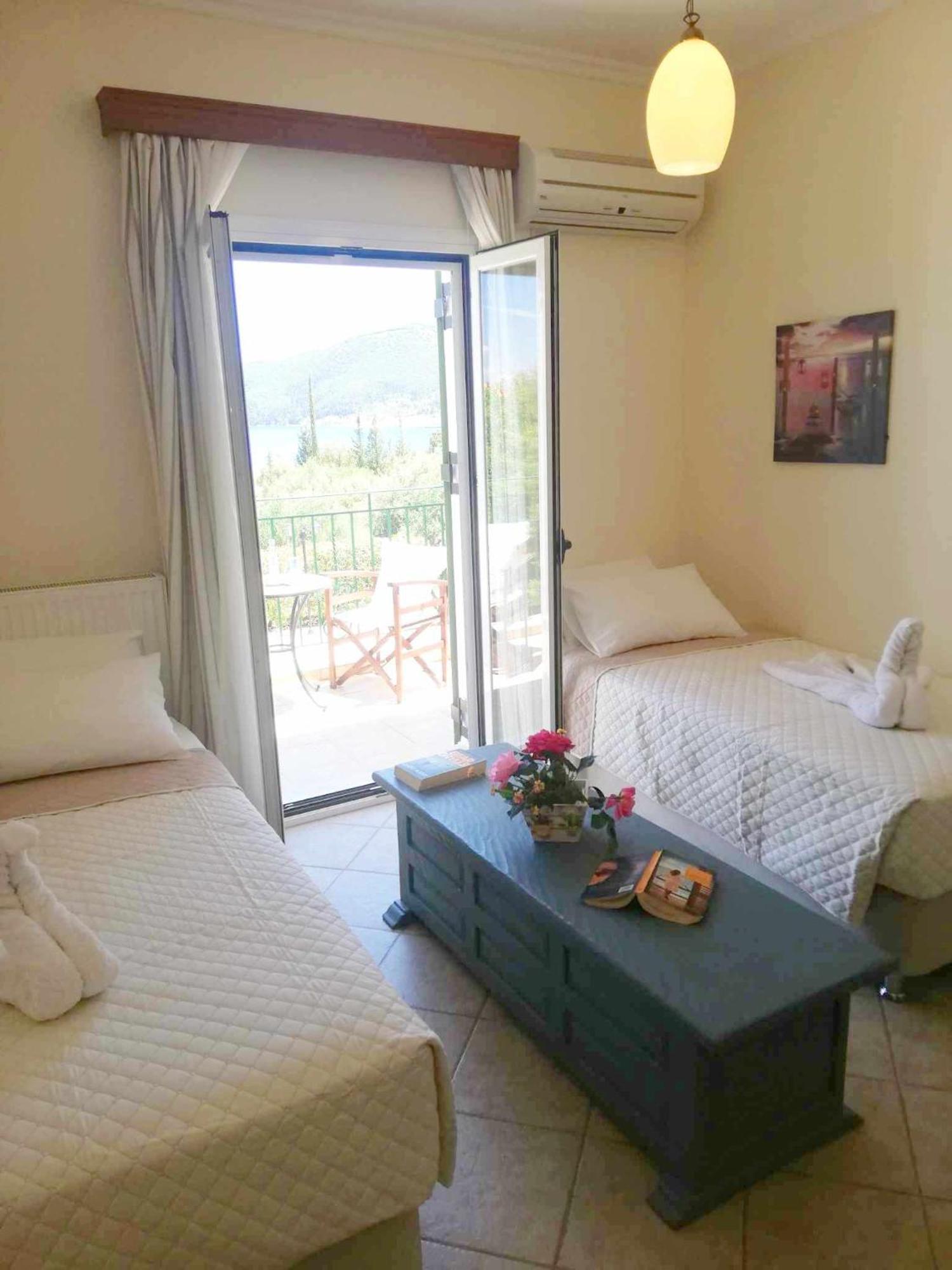 Iliachtides Villas Каравомилос Екстериор снимка