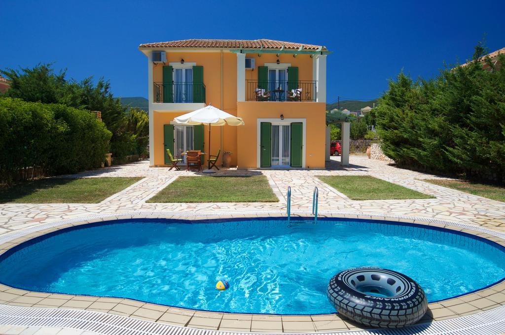 Iliachtides Villas Каравомилос Екстериор снимка