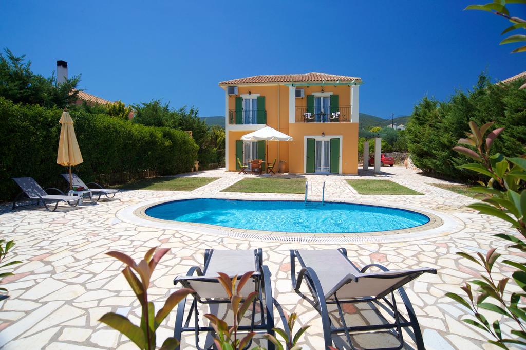 Iliachtides Villas Каравомилос Екстериор снимка