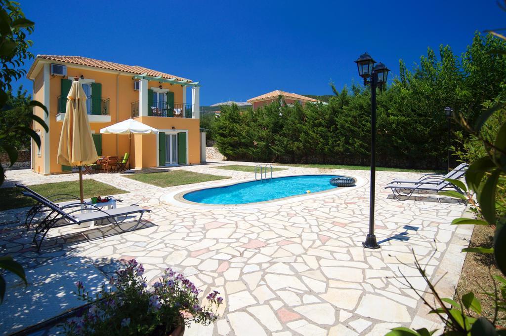 Iliachtides Villas Каравомилос Екстериор снимка