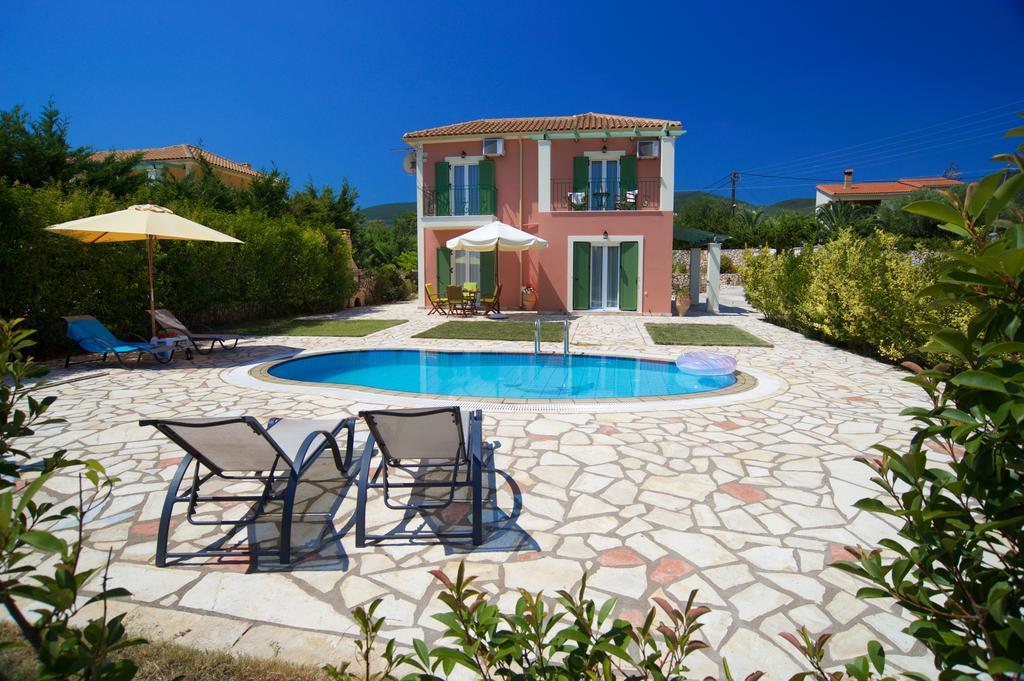 Iliachtides Villas Каравомилос Стая снимка