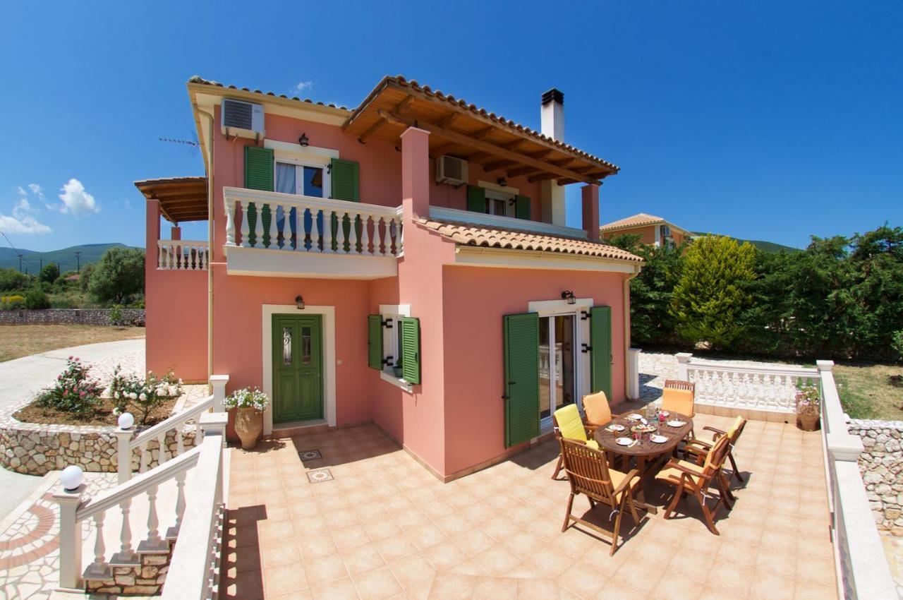 Iliachtides Villas Каравомилос Стая снимка
